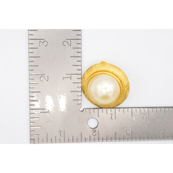 Givenchy Vintage Logo Clip On Earrings Brushed Gold 4G Chunky Pearl Signed BinAE - Picture 9 of 9